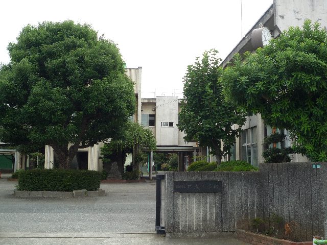 昭島市立共成小学校 昭島市立共成小学校