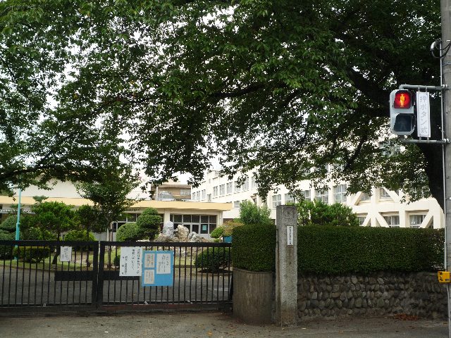 昭島市立富士見小学校 昭島市立富士見小学校