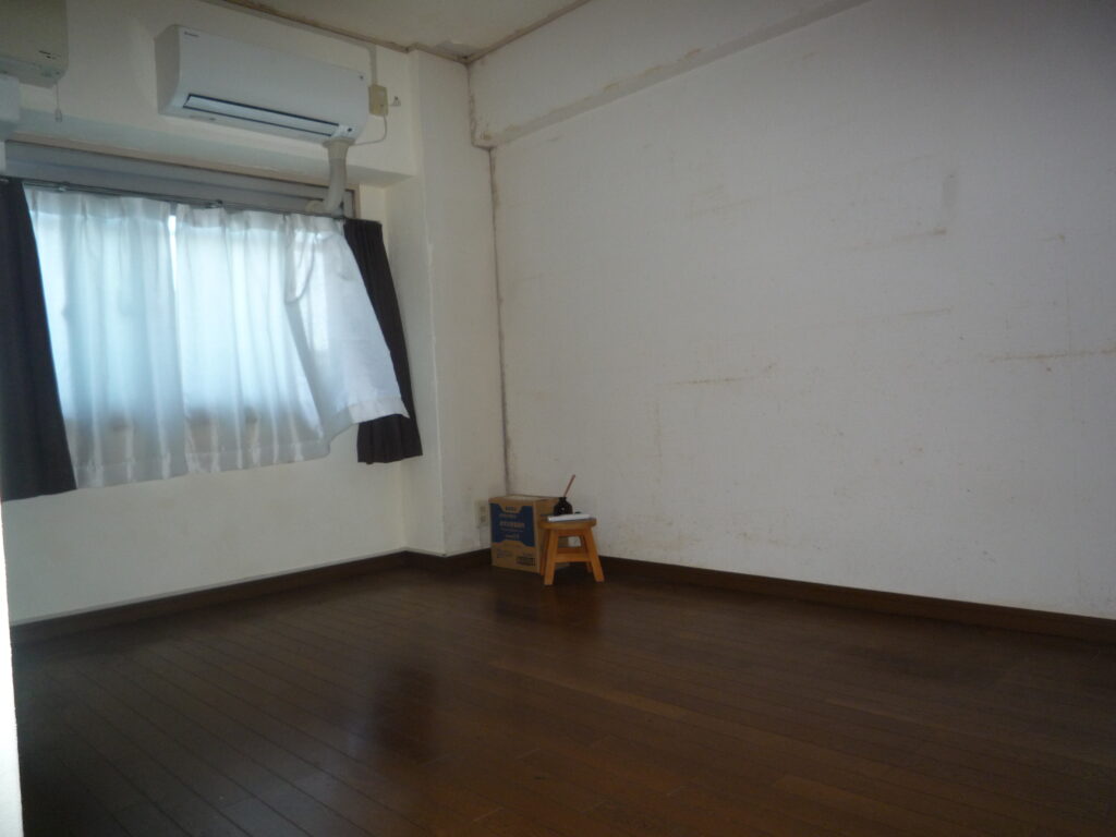 北側洋室